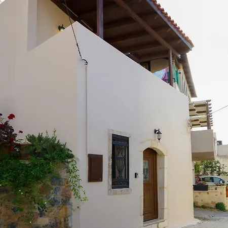 Throumbi House Villa *