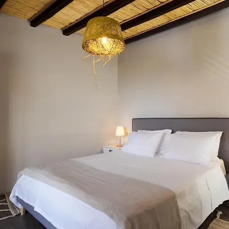 Throumbi House Villa *