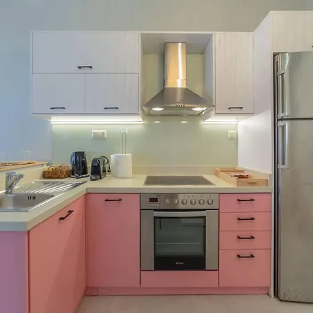 Willa Throumbi House *